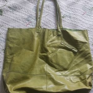 HOBO GREEN LEATHER SHOULDER BAG